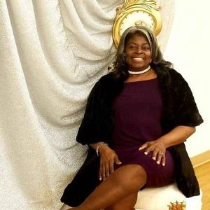 Meet your Posher, Valincenia 'val'